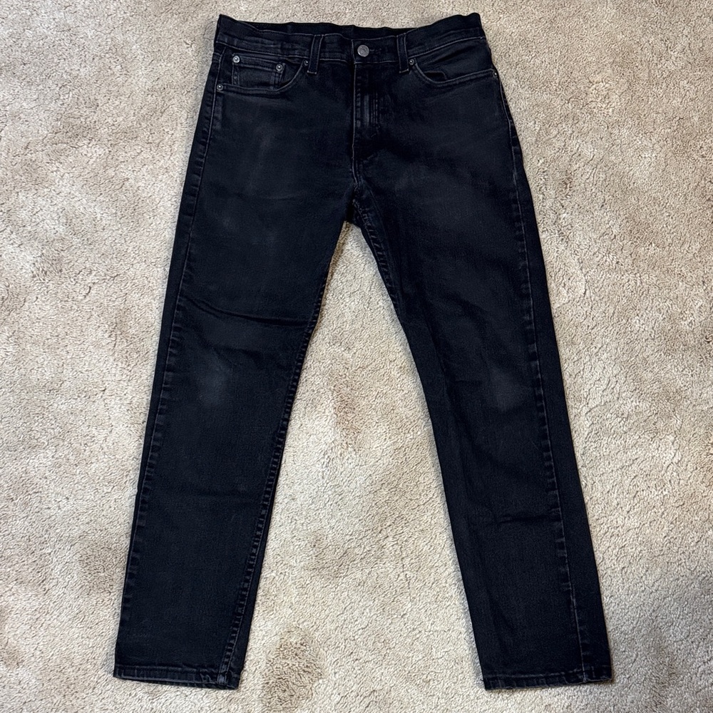 Levi’s 502 jeans